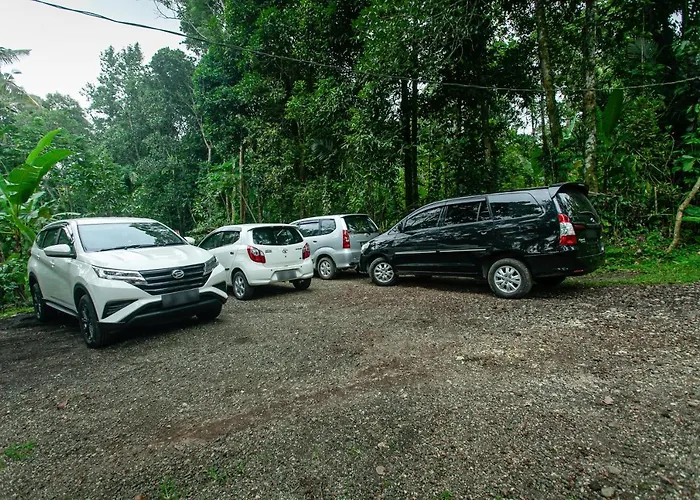 Tepi Sawah & Retreat ホリデーパーク 2*