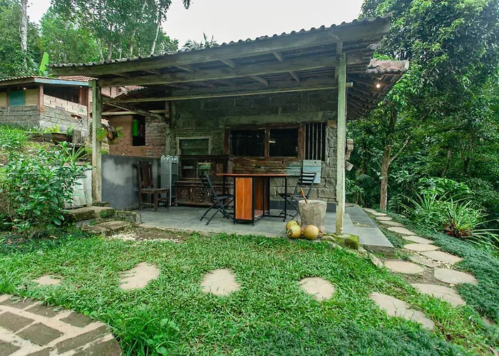 Tepi Sawah & Retreat ホリデーパーク 2*