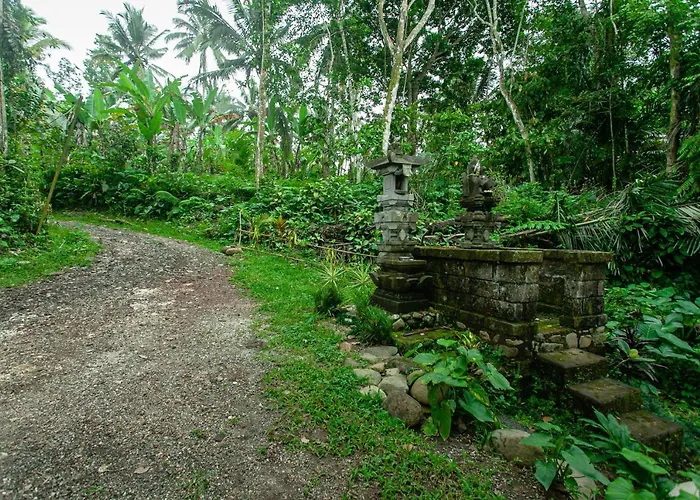 Tepi Sawah & Retreat ホリデーパーク 2*