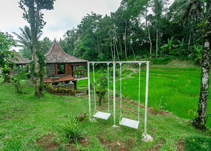 Tepi Sawah & Retreat
