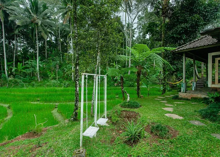 Tepi Sawah & Retreat ホリデーパーク 2*