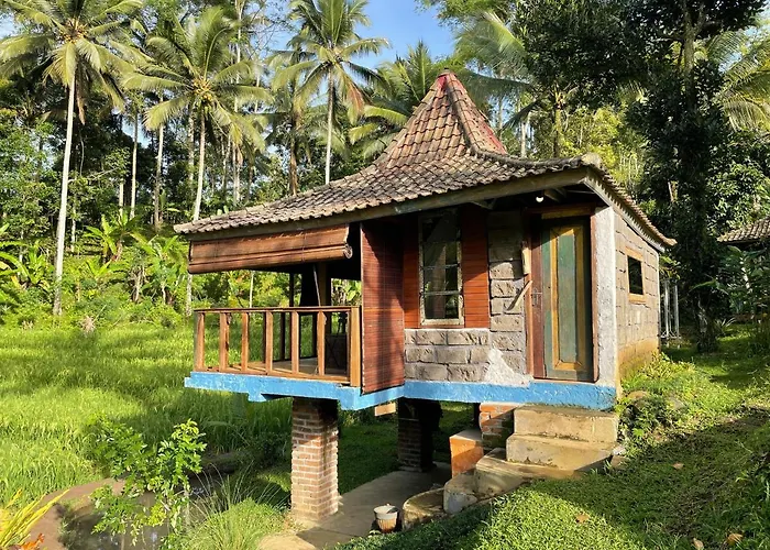 Tepi Sawah & Retreat ホリデーパーク 2*